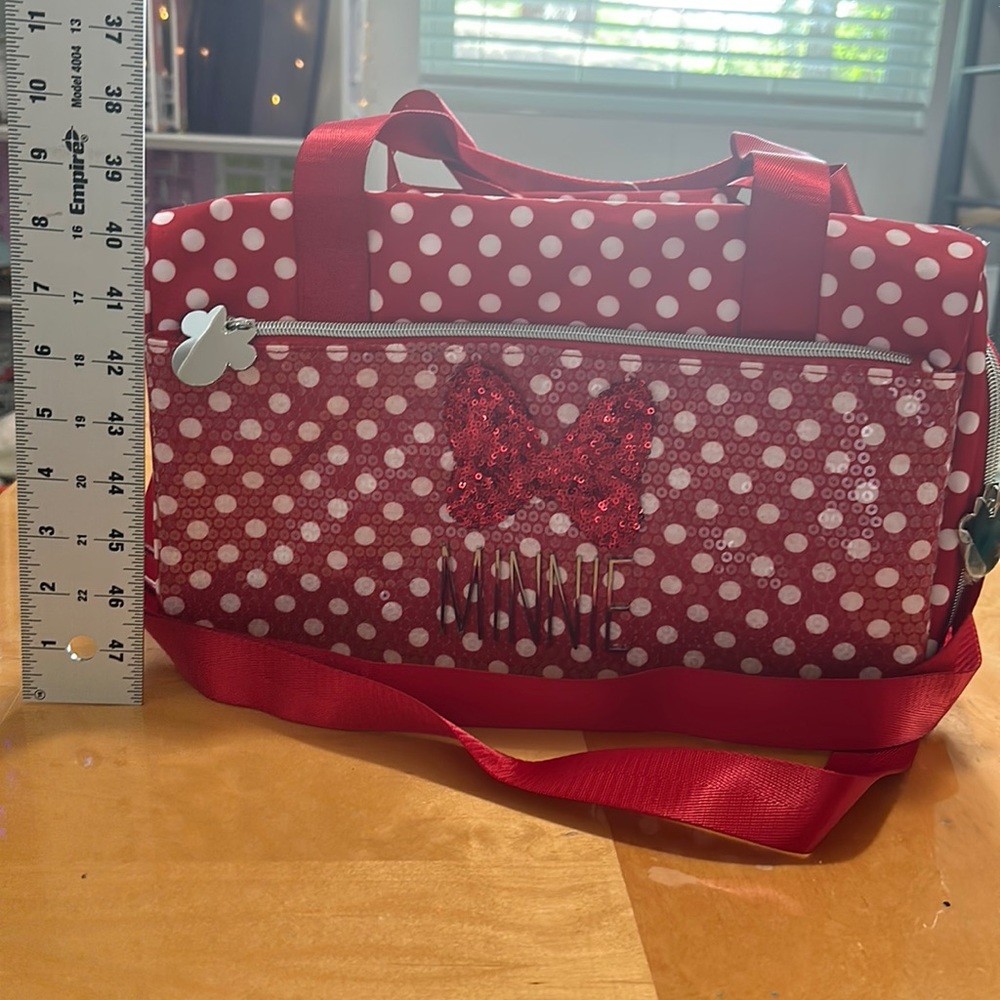Disney Parks Merchandise - Minnie Mouse sequined duffel bag